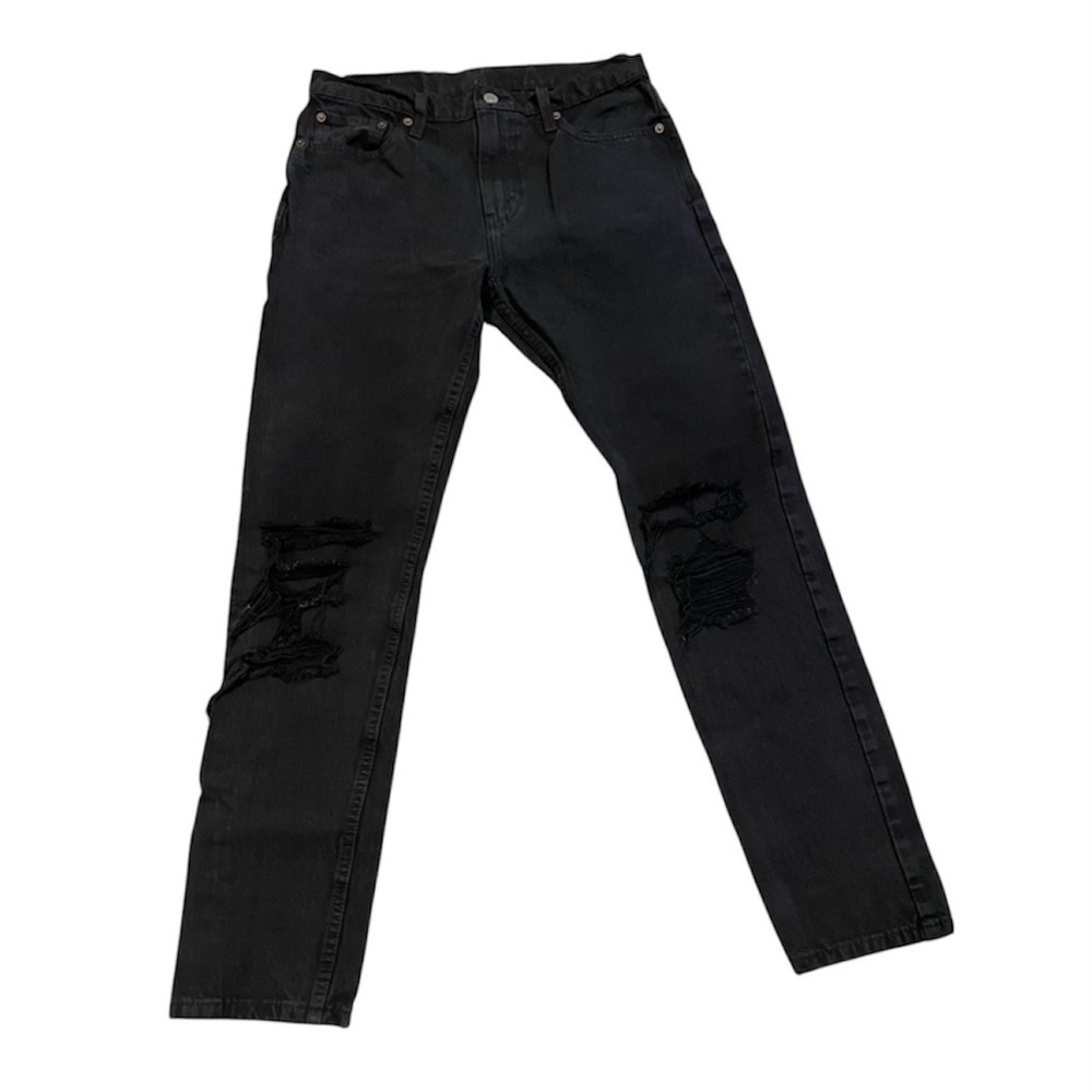 Levis - Picture 1 of 4